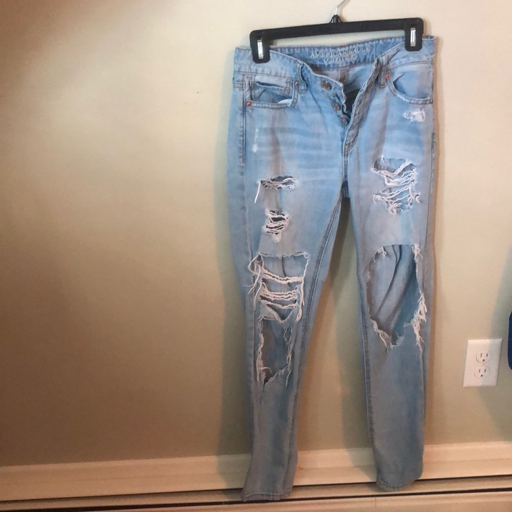 American eagle light washed boyfriend jeans